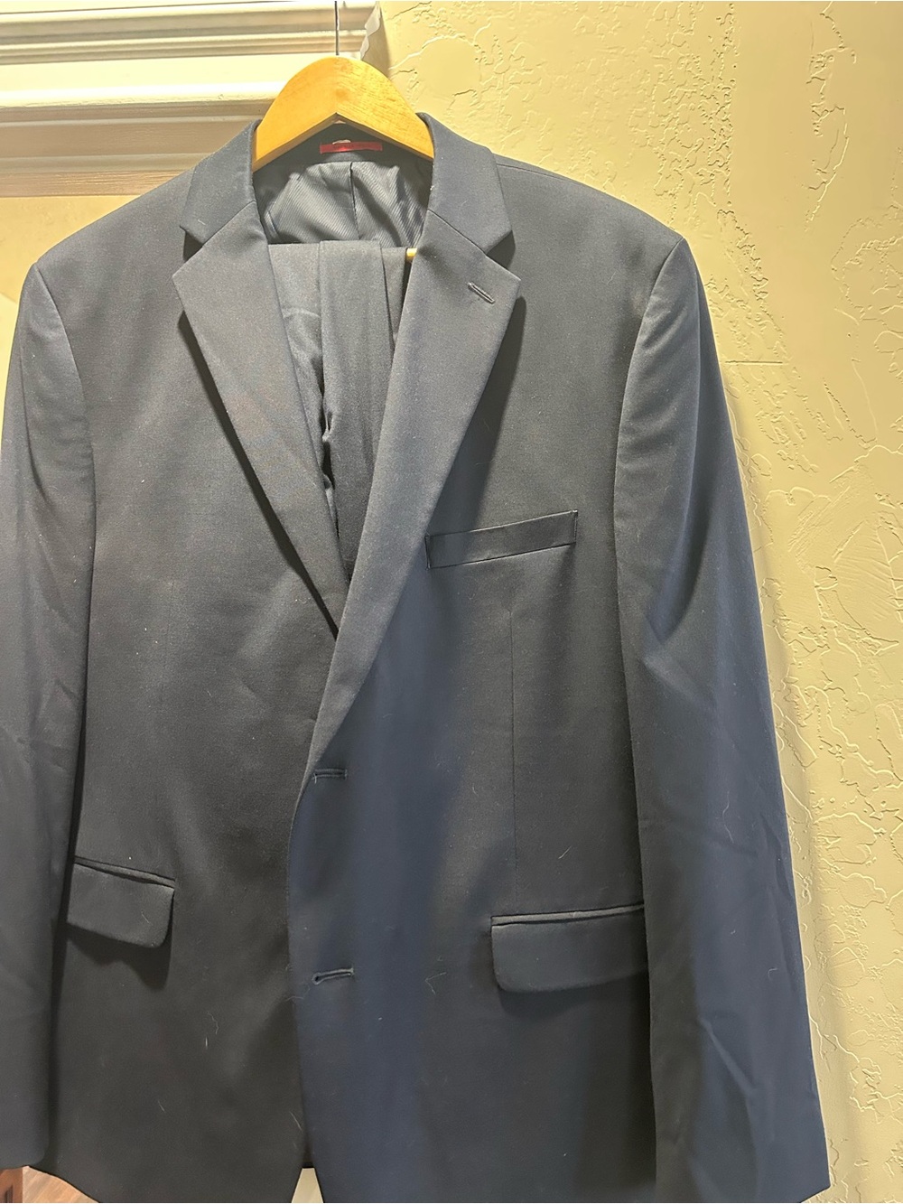Men's Navy 46R Alfani full suit
